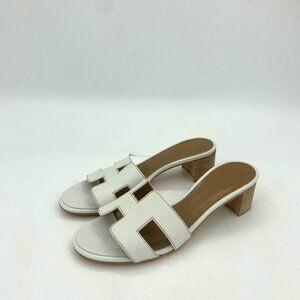 Hermès Size 35 White Leather Chunky Heel Sandals With Signature H Design & Origi